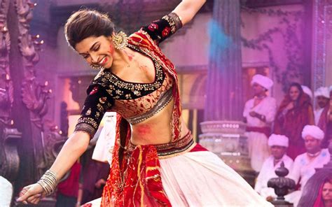 「Deepika Padukoneのボリウッドダンスワークショップ！インド映画スターとの夢の交流！」